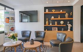 Brit Hotel Reims La Neuvillette
